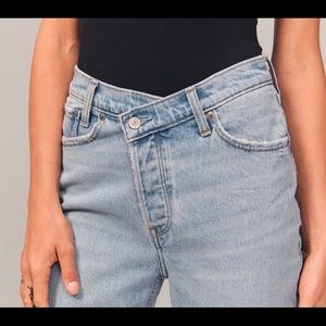 Abercrombie & Fitch High-Rise Jeans